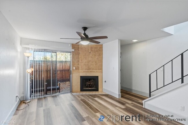 Building Photo - 2 br, 1.5 bath Townhome - 5333 Park highla...
