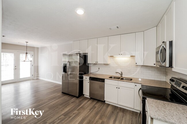 Foto del edificio - 3465 Rainbow Dr