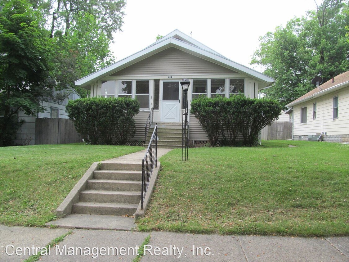 Foto principal - 3 br, 1 bath House - 814 Fairview