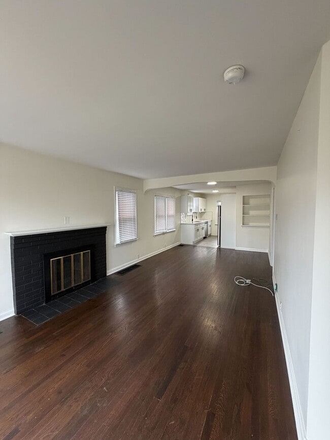 Foto del edificio - Stunningly Updated 2BR Home in Prime Bexley Location
