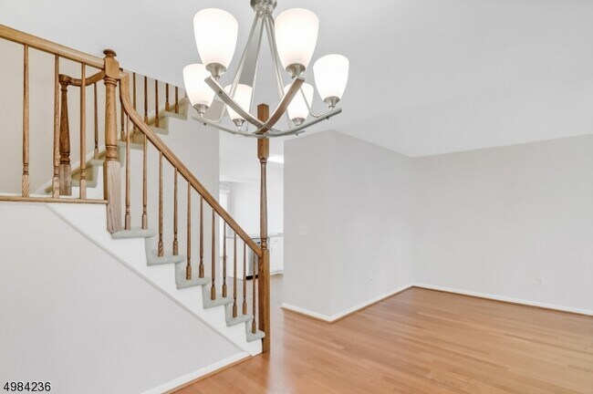 Foto del edificio - 21 Crossfield Ct