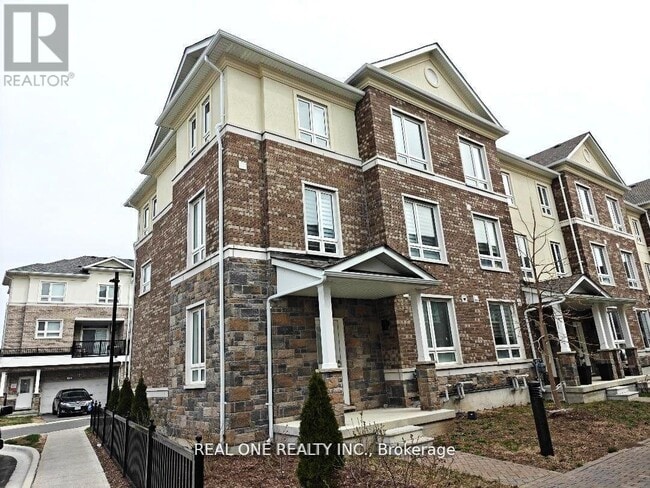 Building Photo - 31 Massachusetts Ln