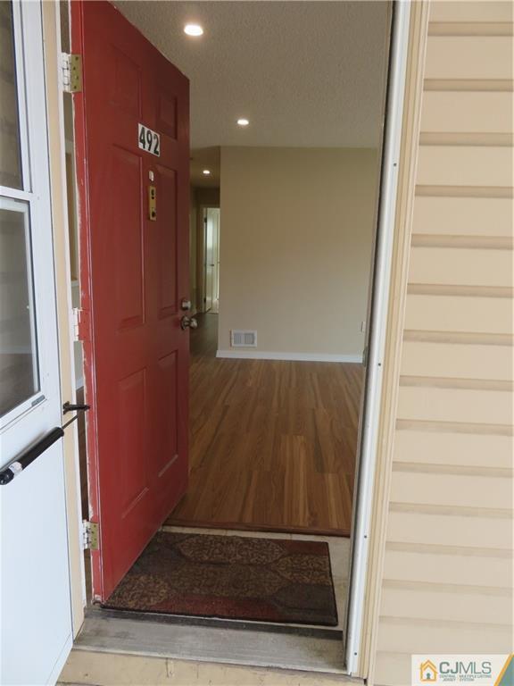 Foto del edificio - 492 Danbury Ln