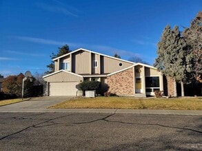 Building Photo - 2649 S Lynx Pl