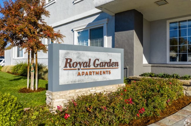 Building Photo - 434 Junction Ave