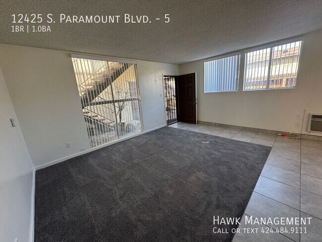 Foto del edificio - 12425 Paramount Blvd