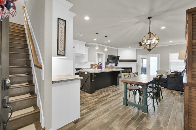 Building Photo - 109 Cove Cir