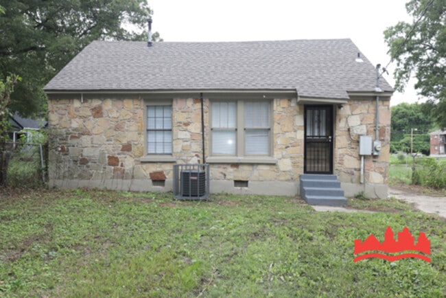 Building Photo - 1346 McMillan St