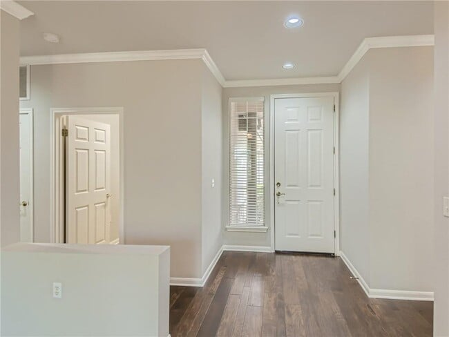 Building Photo - 131 Enchanted Dr