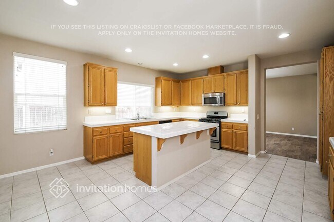 Foto del edificio - 31864 Feather Creek Dr