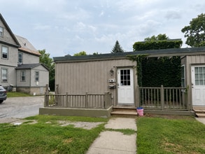 Building Photo - 40 Colchester Ave