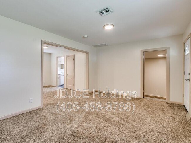 Foto del edificio - 901 Stansell Dr