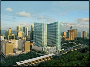 Building Photo - Axis