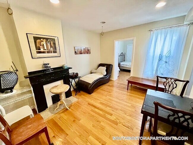 Foto del edificio - 151 Dorchester St