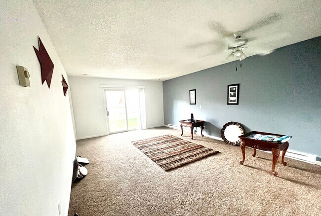 Building Photo - 4412 Comanche Dr