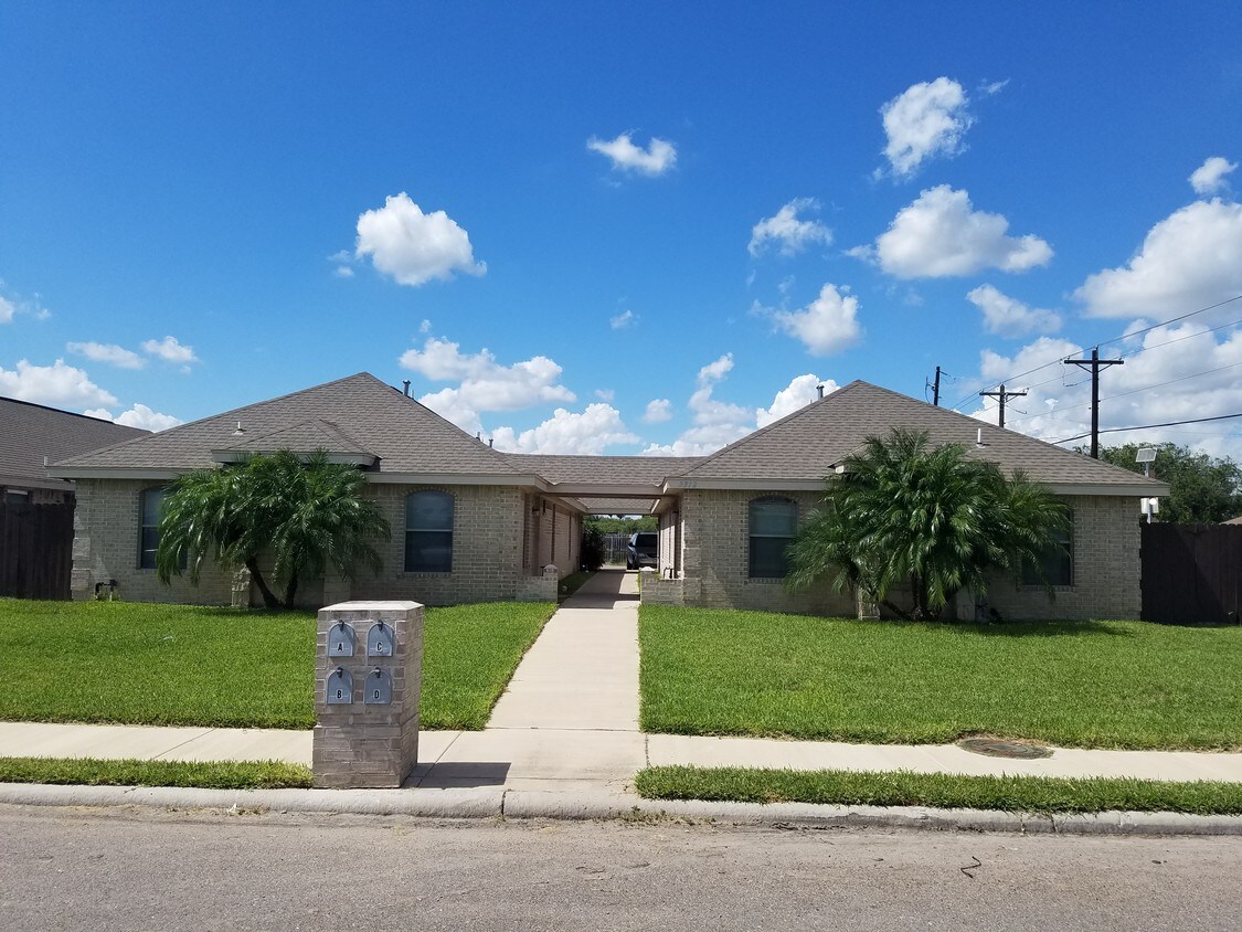 Primary Photo - 3312 Diamondhead Ave