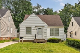 Building Photo - 19520 Maple Heights Blvd