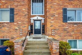 Building Photo - 31831 Grand River Ave