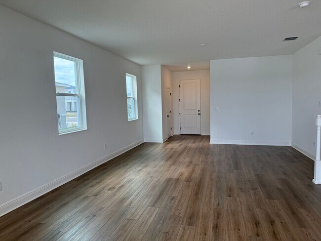 Foto del edificio - Beautiful 4 bedroom Home