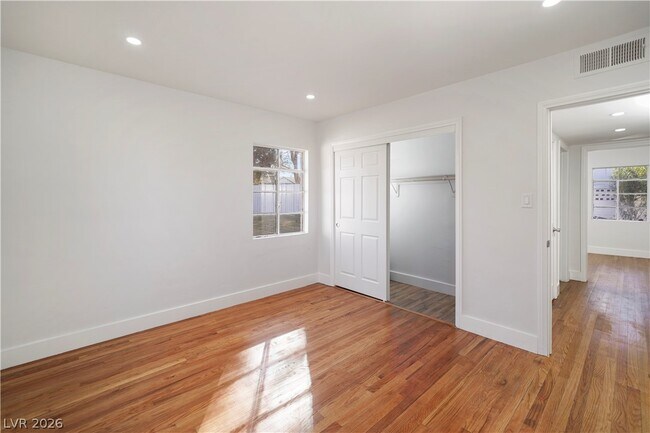 Foto del edificio - 1140 Hillside Pl