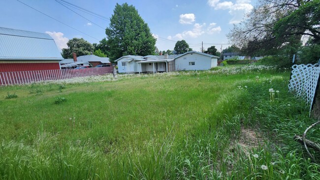 Foto del edificio - Spokane Valley Home in the Heart of Millwo...