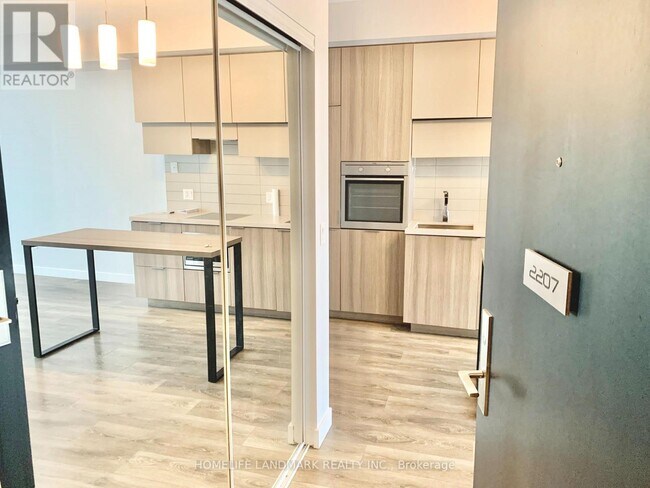 Building Photo - 8 Eglinton Ave E