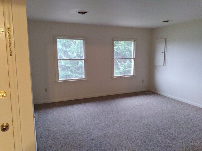 Building Photo - 2520 Bachman Valley Rd