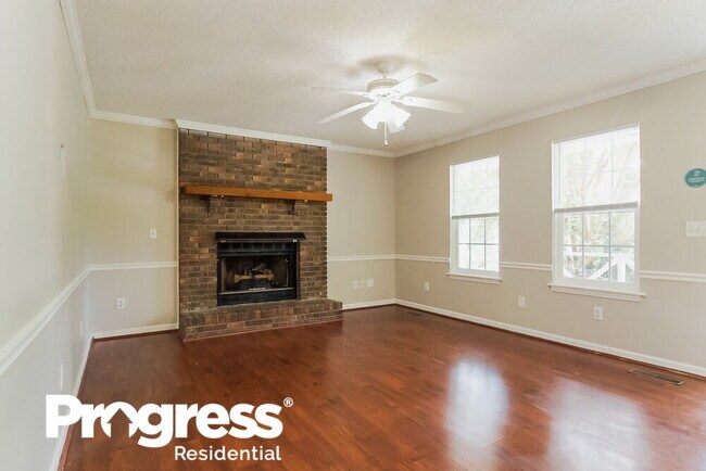 Building Photo - 84 Bel Air Cir