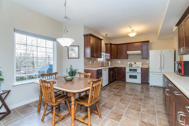 Foto del edificio - 4616 Landing Dr