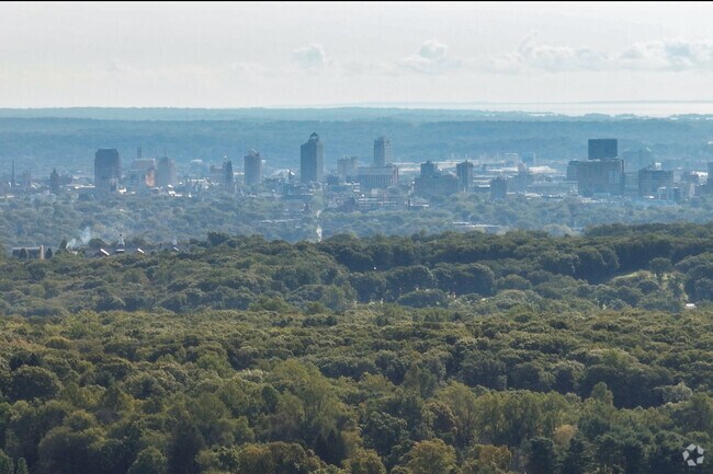 Woodbridge offers spacious and private lots just outside New Haven.