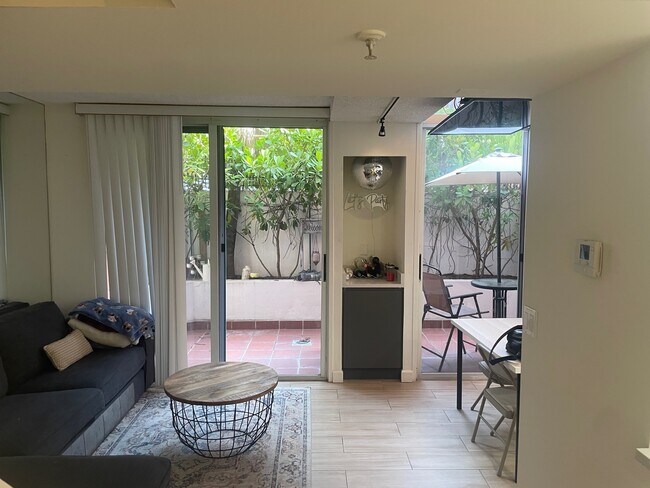 Foto del edificio - 2801 Florida Ave