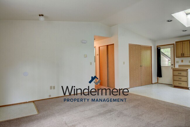 Building Photo - 1505: 4156 Cabrini Ct