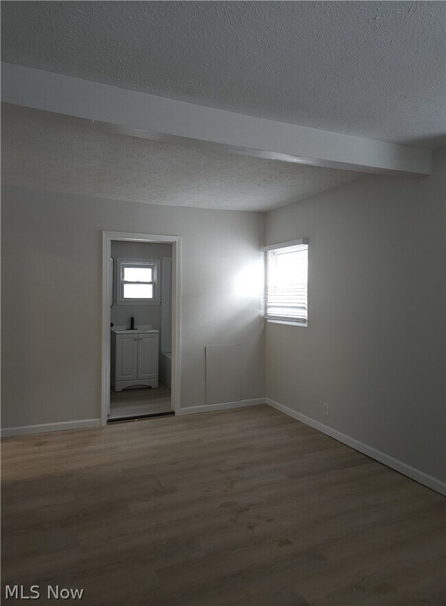 Foto del edificio - 2430 Talbot St