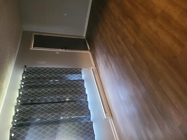 Building Photo - 1910 Larkswood Dr