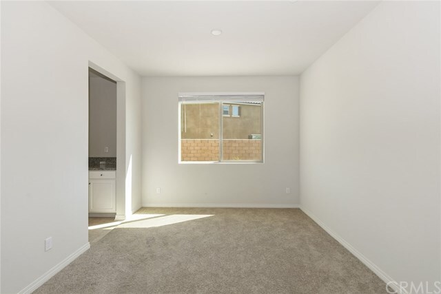 Foto del edificio - 15258 Montanez St