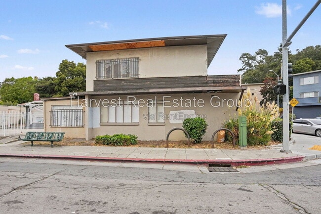 Building Photo - 8400 MacArthur Blvd