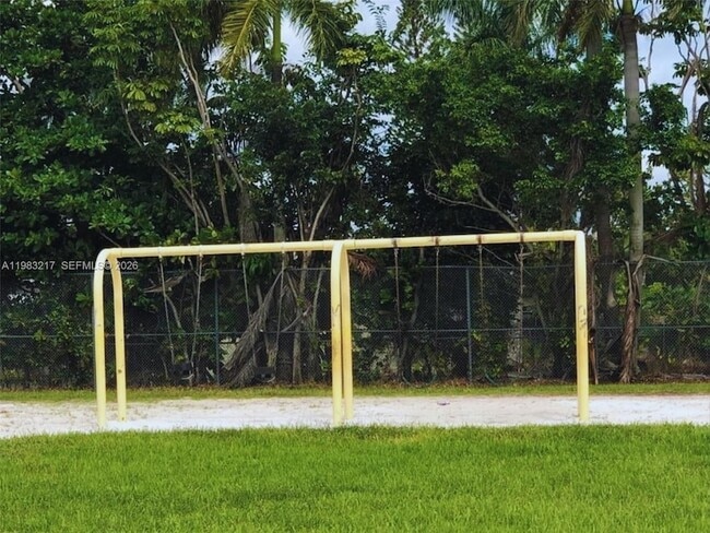 Foto del edificio - 217 NW 84th St