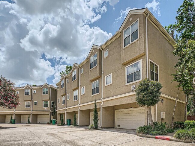 Building Photo - 12707 Boheme Dr