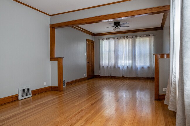 Foto del edificio - 4520 N Laporte Ave