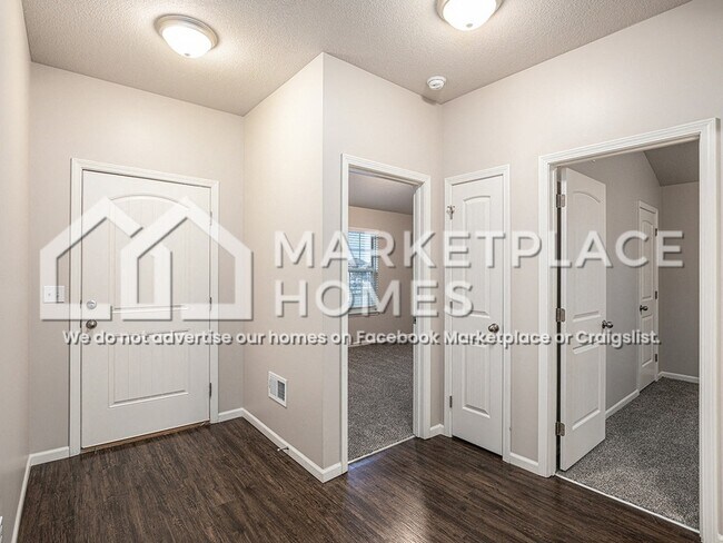 Building Photo - 786 S Mulberry St