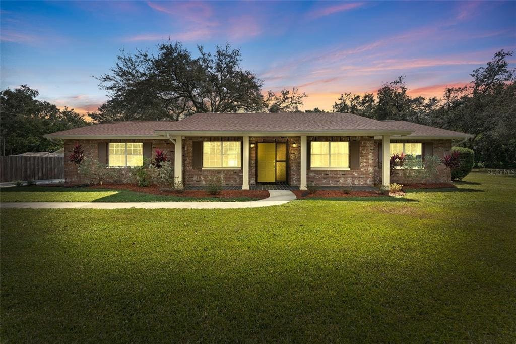 Foto principal - 1908 N Village Ave