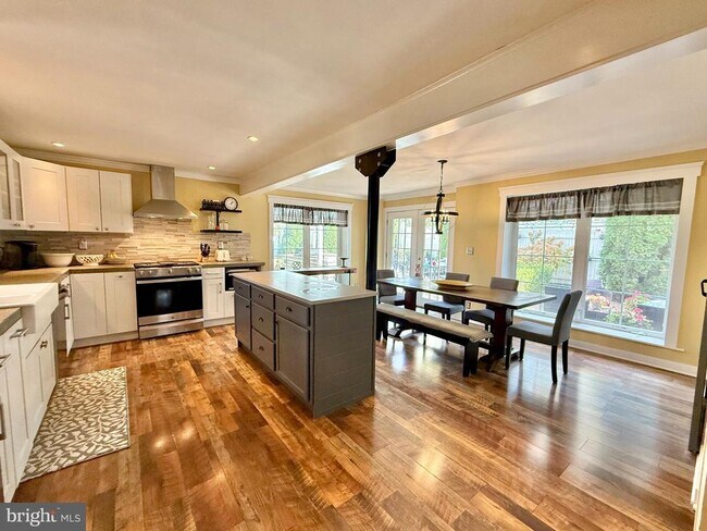 Foto del edificio - 1303 Bruce Rd