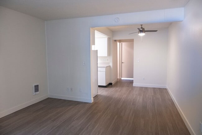 Irvington Flat with Timeless Classic Charm! - Irvington Flat with Timeless Classic Charm! Apartment