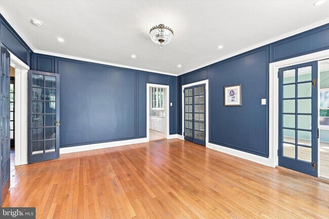Foto del edificio - 490 Bancroft Rd