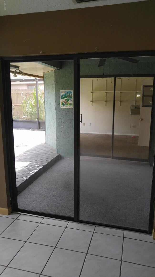 Foto del edificio - 2070 Mona Ct