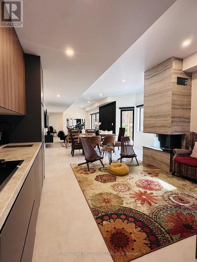 Primary Photo - 4 Pierce Ct