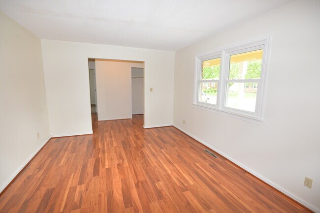 Foto del edificio - 6101 Tradewinds Ct