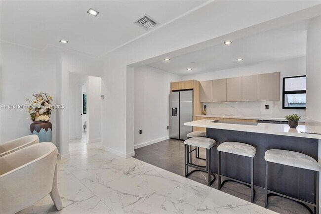 Foto del edificio - 501 NW 46th St
