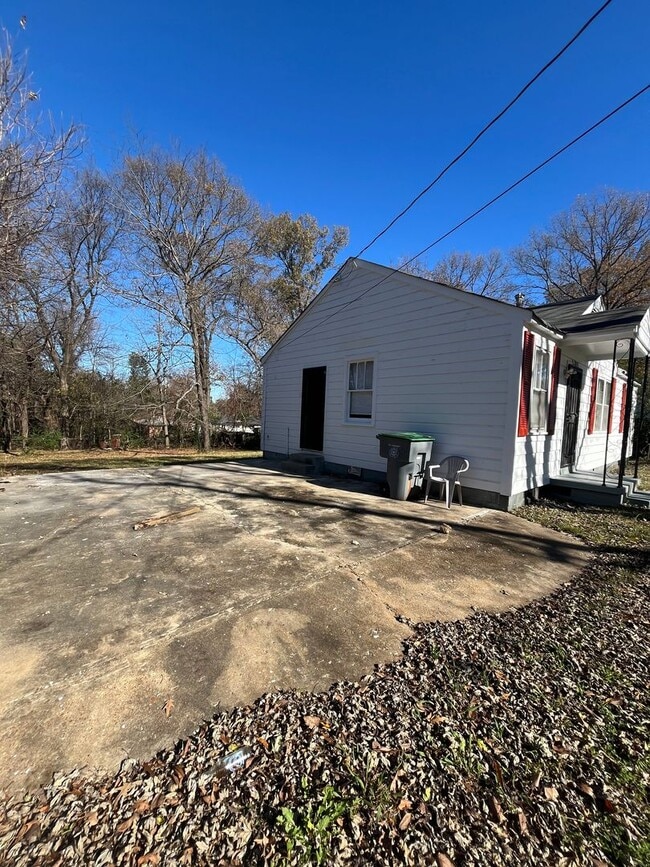 Foto del edificio - Beautiful House in quite neighborhood
