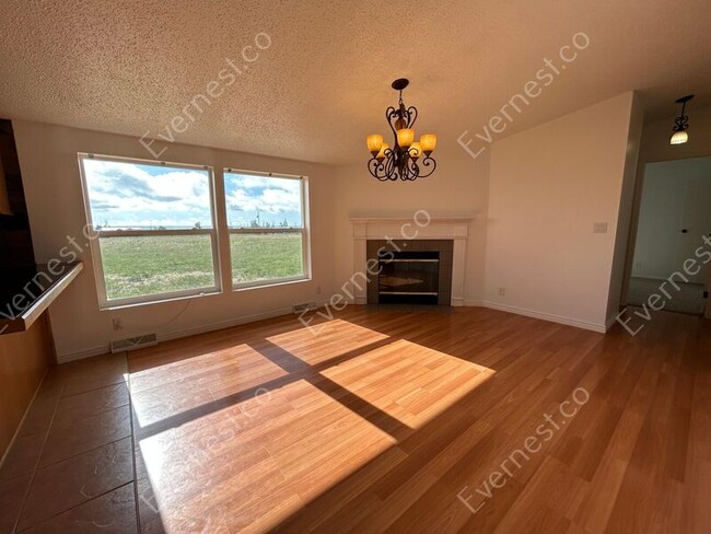 Building Photo - 1385 Antelope Dr